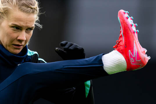 Bläddra bland fler bilder av Football, Women's Nations League, Norway, training
