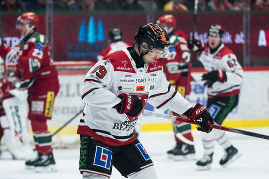 Örebros Patrik Karlkvist jublar