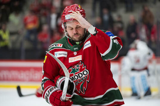 Modos Måns Carlsson deppar
