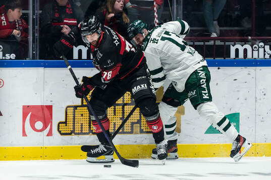 Malmö Redhawks Robin Hanzl och Färjestads Joel Kellman