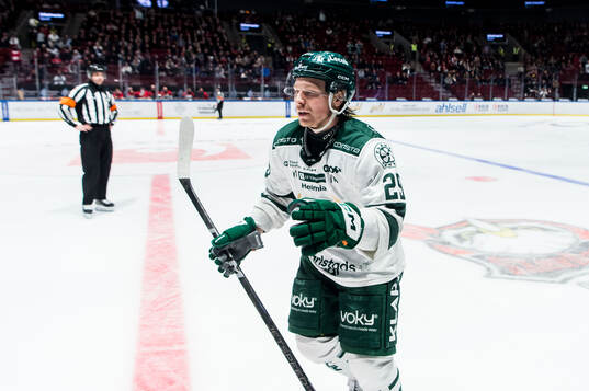 Färjestads Oskar Steen jublar