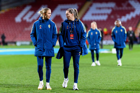 Fridolina Rolfö and Linda Sembrant of Sweden