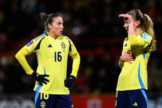 Filippa Angeldahl and Matilda Vinberg of Sweden