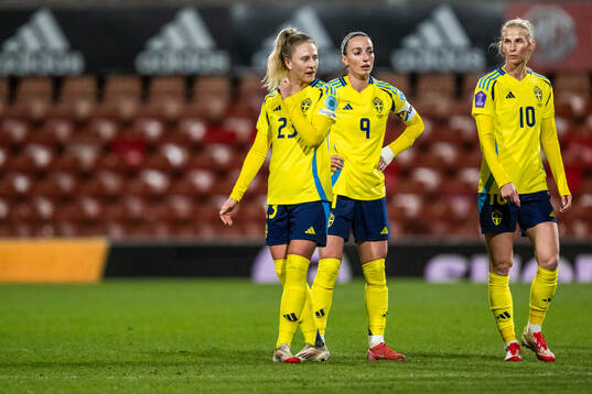 Rebecka Blomqvist, Kosovare Asllani and Sofia Jakobsson of