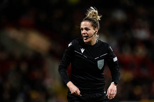 Referee Désirée Grundbacher