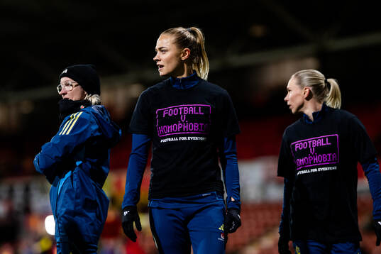 Assistant coach Victoria Sandell, Fridolina Rolfö and