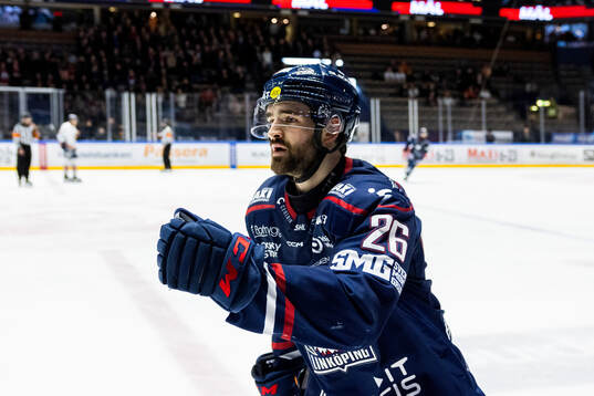 Linköpings Max Martin jublar