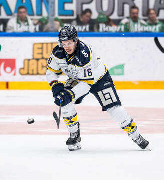 HV71s Tanner Kero
