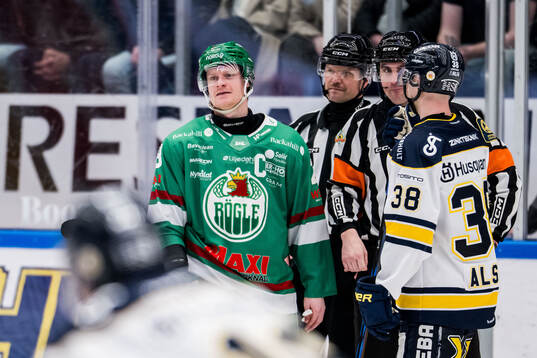 Rögles Anton Bengtsson och HV71s Olle Alsing