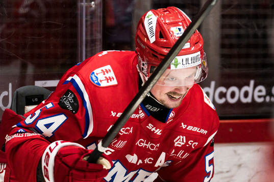 Timrås Jonathan Dahlén jublar