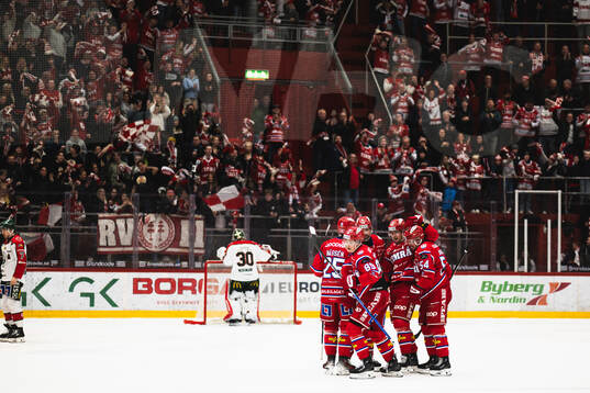 Timrås Oliver Kapanen jublar