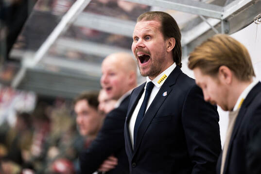 Timrås tränare Olli Jokinen reagerar