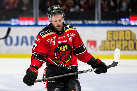 Luleås Linus Omark deppar
