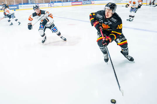 Karlskronas Lukas Sjöblom och Alvesta SKs Gabriel Melin