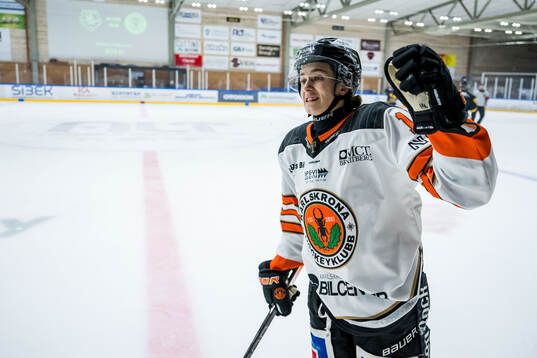 Karlskronas Liam Engström jublar
