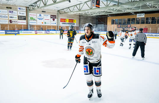 Karlskronas Liam Engström jublar