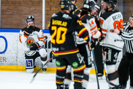 Karlskronas Lukas Sjöblom har ont