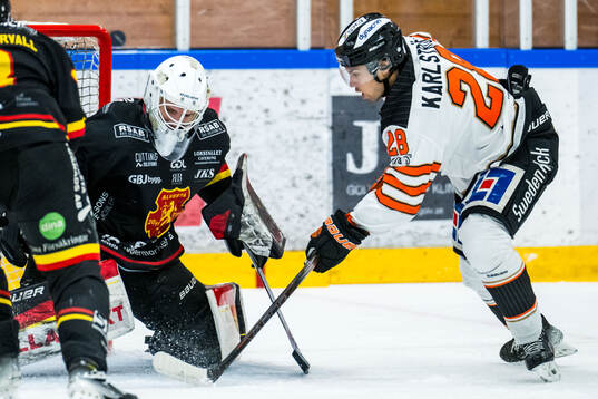 Alvesta SKs målvakt Algot Persson och Karlskronas David