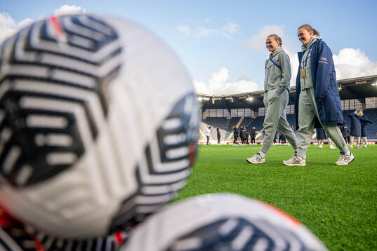Marthine Østenstad and Signe Gaupset of Norway