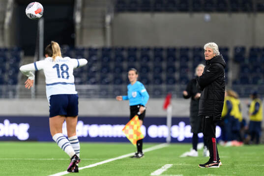 Head coach Pia Sundhage of Switzerland