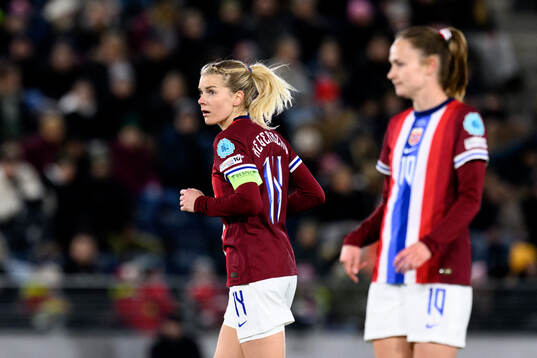 Ada Hegerberg and Caroline Graham Hansen of Norway