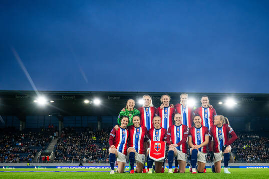 The starting eleven of Norway pose for a team photo