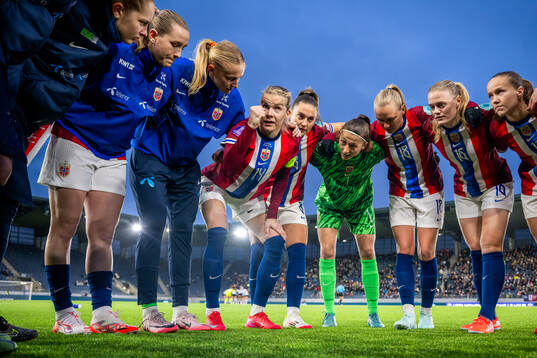 Elisabeth Terland, goalkeeper Selma Panengstuen, Ada