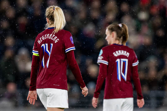Ada Hegerberg and Caroline Graham Hansen of Norway