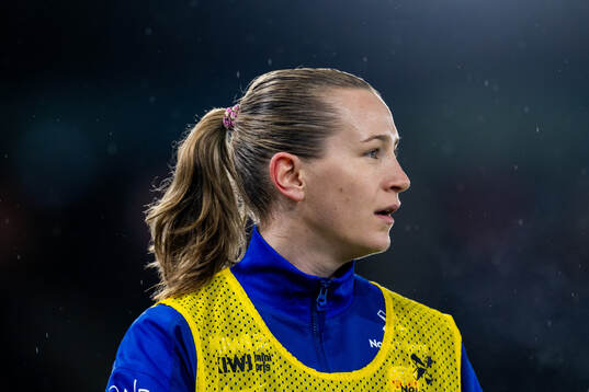 Elisabeth Terland of Norway warms up