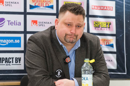 Modos tränare Mattias Karlin deppar