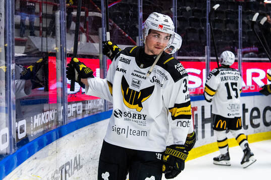Västerås Olle Norberg jublar