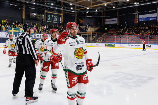 Moras Lukas Smith jublar