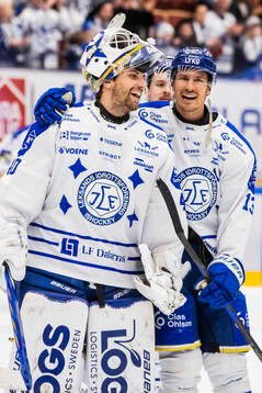 Leksands målvakt Mantas Armalis och Jon Knuts jublar