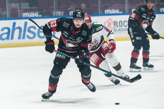 Malmö Redhawks Fredrik Händemark och Modos Jesper Olofsson