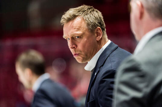 Malmö Redhawks assisterande tränare Bert Robertsson deppar