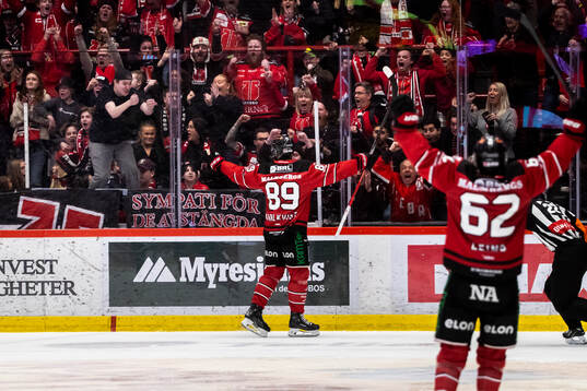 Örebros Patrik Karlkvist jublar