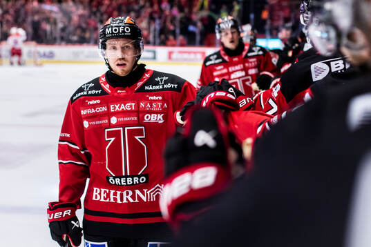 Örebros Kalle Kossila jublar vid 2-0