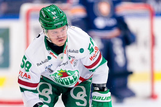 Rögles Filip Johansson har ont
