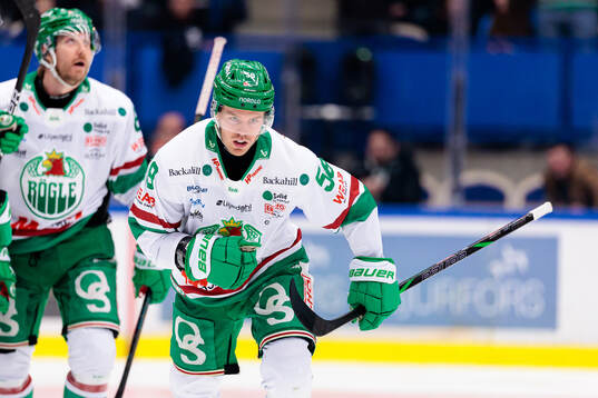 Rögles Filip Johansson jublar