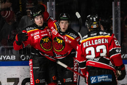Luleås David Granberg och Isac Hedqvist jublar
