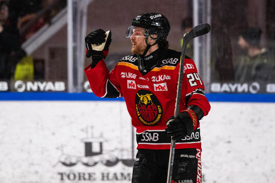 Luleås Brendan Shinnimin jublar