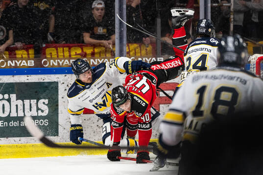 HV71s Oscar Engsund och Luleås David Lilja