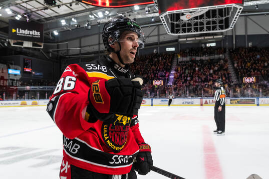 Luleås Mathias Bromé jublar