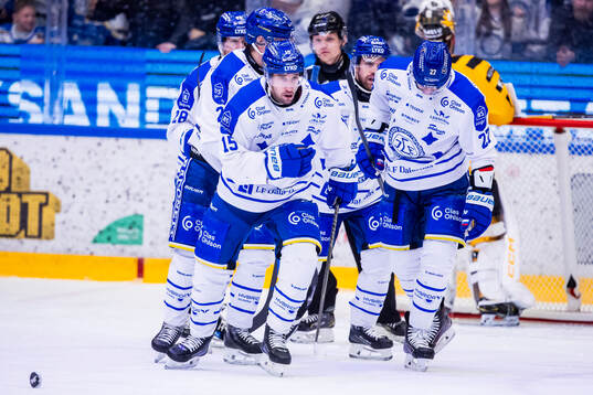 Leksands Max Veronneau jublar