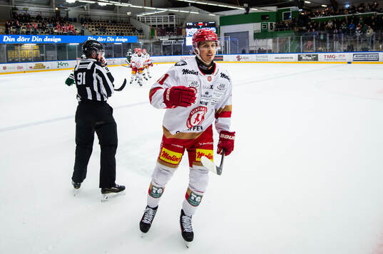 Kalmars Victor Laz jublar