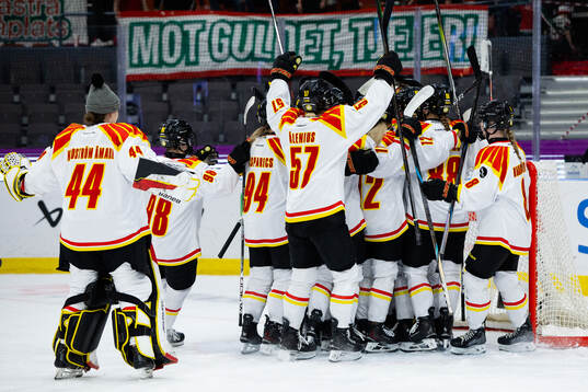 Brynäs spelare jublar