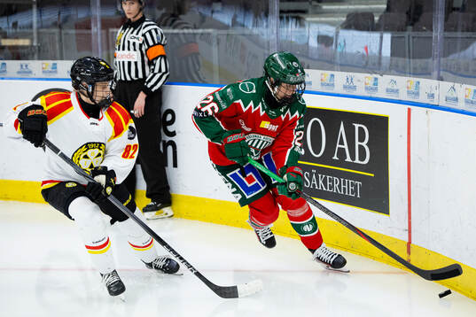 Brynäs Annie Silén och Frölundas Hanna Olsson