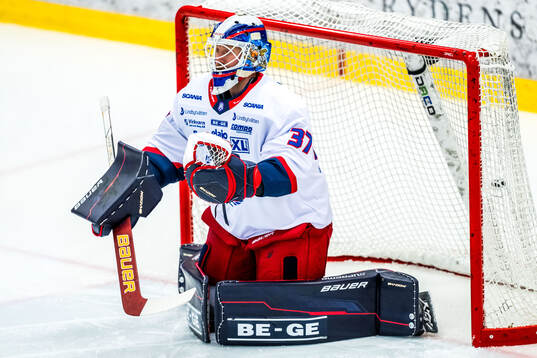 Oskarshamns målvakt Evan Cowley