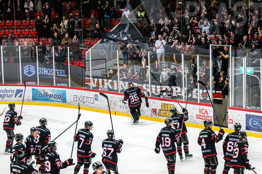 Nybros målvakt Alexander Hellnemo jublar