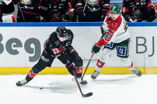 Malmö Redhawks Lassi Thomson och Frölundas Linus Nässen